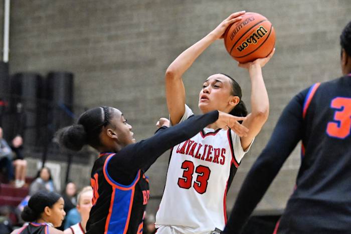 a Clackamas Benson girls basketball Oregon POA Holiday Classic December 29 2023 Leon Neuschwander 8